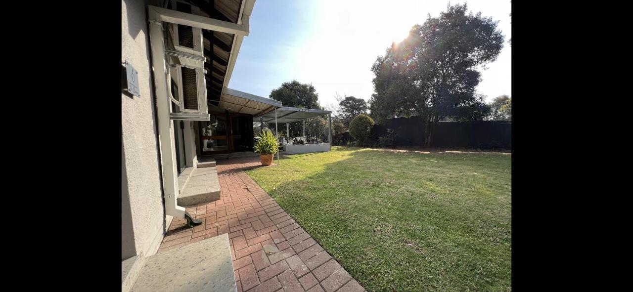 Le'Ciara Luxury Guest House Johannesburg Bagian luar foto